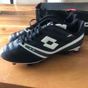 Loto soccer shoes size 9 US